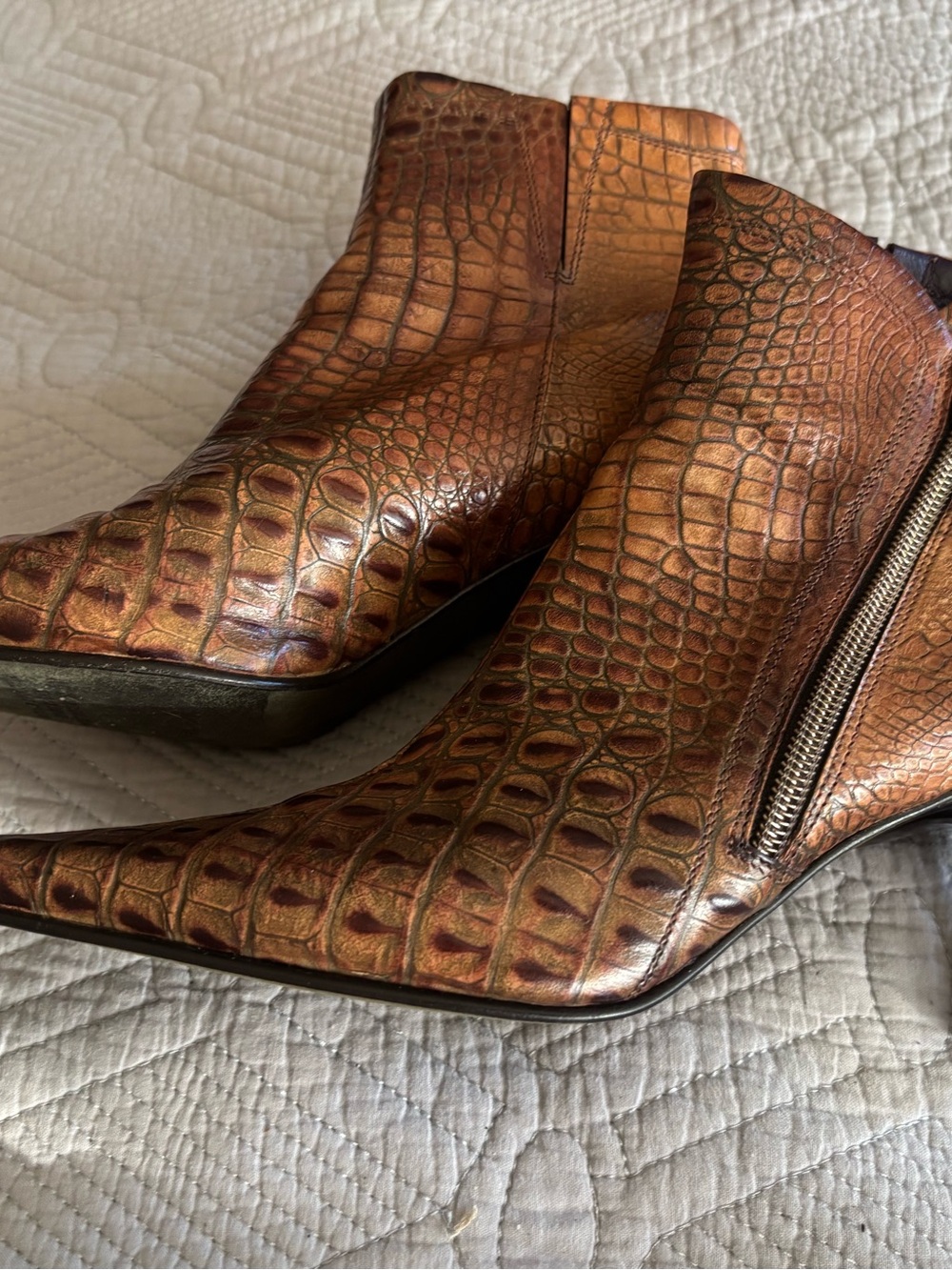Donald J. Pliner “Sarra” Bootie-NWOB-5.5 - Picture 2 of 6